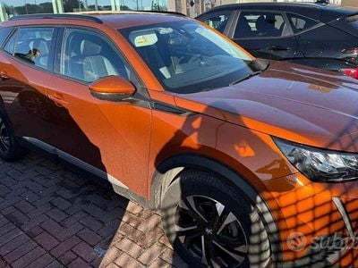 Usata Peugeot 2008 Allure 101 CV (74 kW) 2020 Bronzo SUV
