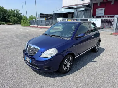 Usata Lancia Ypsilon 60 CV (44 kW) 2007 Blu Utilitaria