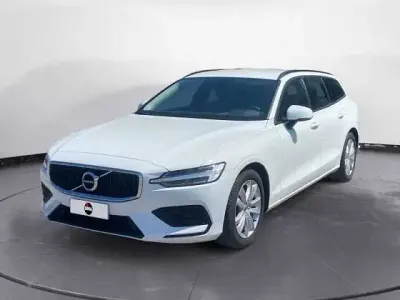 Usata Volvo V60 Business Edition 197 CV (144 kW) 2021 Bianco Station wagon