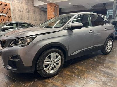 Usata Peugeot 3008 Active 131 CV (96 kW) 2019 Grigio SUV