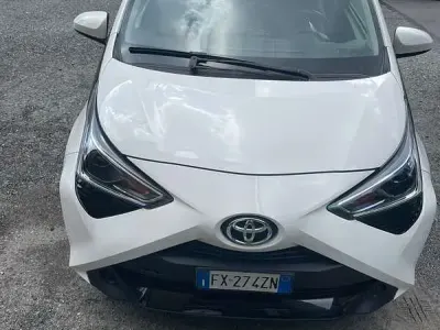 Usata Toyota Aygo X-play 72 CV (52 kW) 2019 Utilitaria