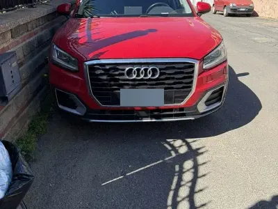 Begagnad Audi Q2 Sport 150 HK (110 kW) 2018 Röd SUV