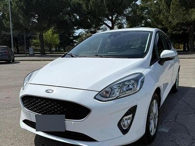Usata Ford Fiesta 85 CV (62 kW) 2018 Bianco Utilitaria