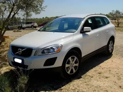 Usado Volvo XC60 Ocean Race 163 HP (119 kW) 2011 Branco SUV