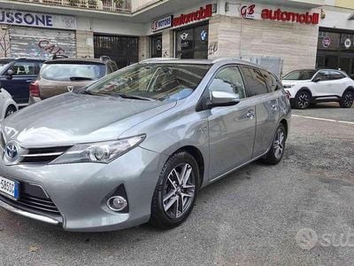 Usata Toyota Auris Touring Sports Lounge 99 CV (72 kW) 2015 Grigio Station wagon