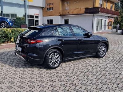 Usata Alfa Romeo Stelvio Business 160 CV (117 kW) 2022 Nero SUV