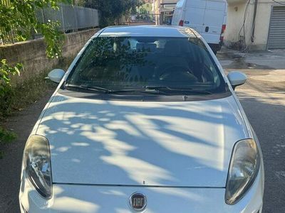 Usata Fiat Punto 65 CV (47 kW) 2012 Bianco Utilitaria