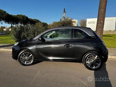 Usata Opel Adam 70 CV (51 kW) 2016 Utilitaria