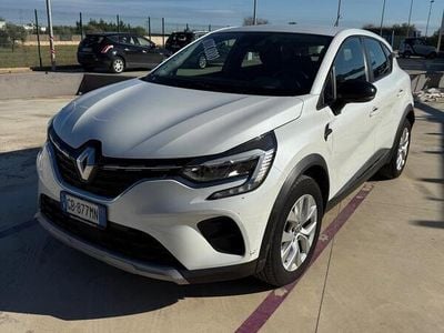 Usata Renault Captur Business 115 CV (84 kW) 2020 Argento SUV