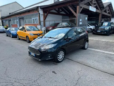 Begagnad Ford Fiesta 97 HK (71 kW) 2013 Svart Sedan