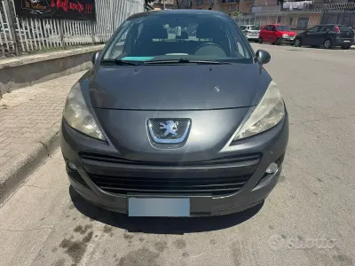 Usata Peugeot 207 68 CV (50 kW) 2010 Grigio Berlina