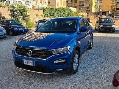 Usata VW T-Roc Business 116 CV (85 kW) 2020 Blu SUV
