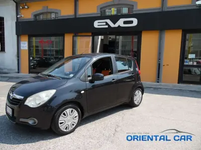 Usata Opel Agila Enjoy 68 CV (50 kW) 2011 Nero Utilitaria