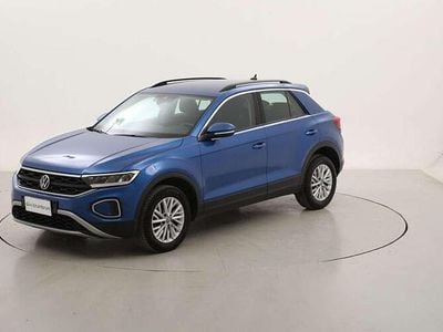 Usata VW T-Roc Life 150 CV (110 kW) 2022 Blu SUV