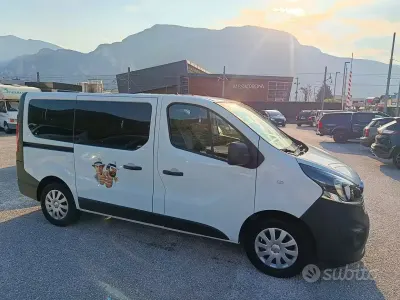 Usata Opel Vivaro 125 CV (91 kW) 2017 Bianco Monovolume