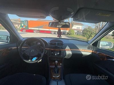 Usata Mercedes E220 2004 Grigio Berlina