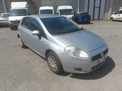 Usata Fiat Grande Punto 65 CV (47 kW) 2009 Argento Utilitaria