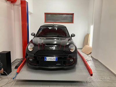 Usata Mini John Cooper Works Cabriolet 211 CV (155 kW) 2011 Nero Cabrio
