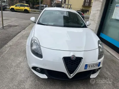 Usata Alfa Romeo Giulietta 109 CV (80 kW) 2017 Bianco Utilitaria