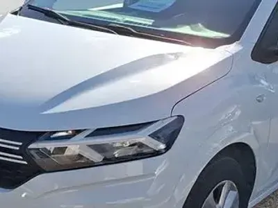 Usata Dacia Sandero Comfort 101 CV (74 kW) 2023 Rosso Utilitaria