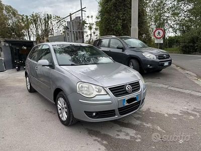 Usata VW Polo 69 CV (50 kW) 2008 Grigio Utilitaria