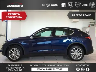 Usata Alfa Romeo Stelvio Executive 210 CV (154 kW) 2017 Blu/azzurro SUV