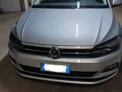 Usata VW Polo Comfortline 95 CV (69 kW) 2021 Argento Utilitaria