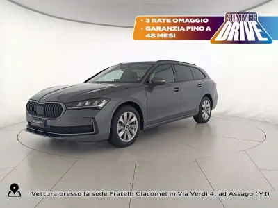 Usata Skoda Superb Selection 150 CV (110 kW) 2025 Grigio graphite metallizzato Station wagon