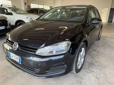 Second-hand VW Golf VII 105 CP (77 kW) 2014 Negru Berlinǎ