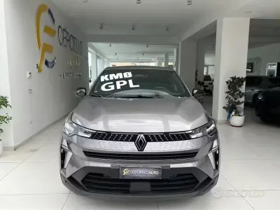 Nuova Renault Captur Techno 101 CV (74 kW) 2026 Grigio SUV