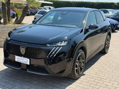 Usata Peugeot 3008 Allure 136 CV (100 kW) 2025 Nero perla metallizzato SUV