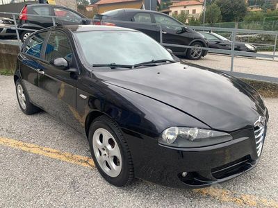 usata Alfa Romeo 147 1.6i 16V T.S. (105 CV) cat 5p. Dist.