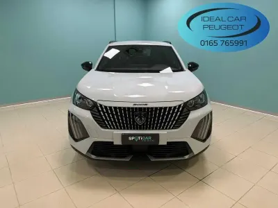 Usata Peugeot 2008 Allure 102 CV (75 kW) 2024 Bianco SUV