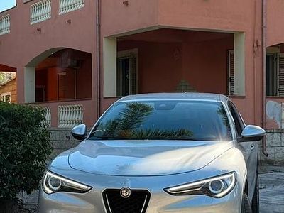 Usata Alfa Romeo Stelvio 210 CV (154 kW) 2019 Grigio SUV