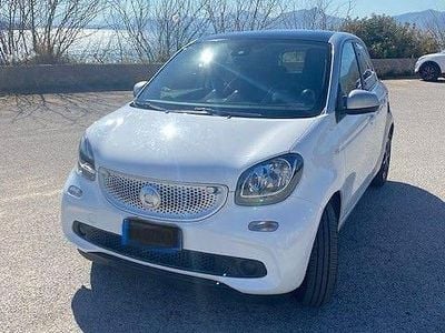 Usata Smart ForFour 71 CV (52 kW) 2017 Bianco Utilitaria