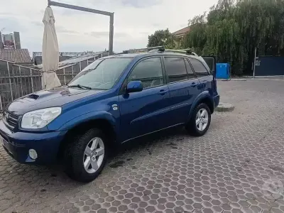 Second-hand Toyota RAV4 2004 Albastru SUV