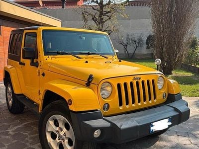 Usata Jeep Wrangler Sahara 177 CV (130 kW) 2015 Giallo SUV