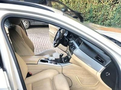 Usata BMW 520 Luxury Line 177 CV (130 kW) 2016 Bianco Station wagon