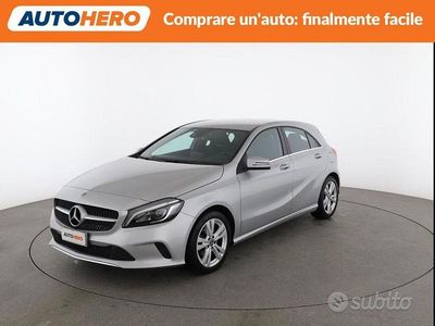 Usata Mercedes A180 108 CV (79 kW) 2017 Argento Berlina