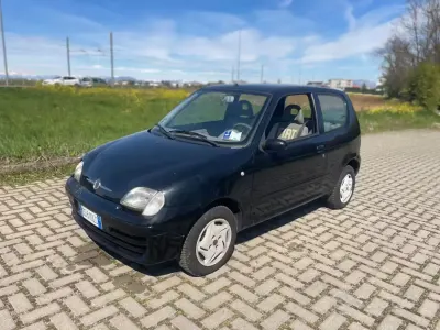 Usata Fiat 600 Anniversary 54 CV (39 kW) 2008 Nero Utilitaria