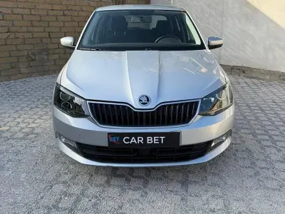 Usata Skoda Fabia Design Edition 95 CV (69 kW) 2018 Argento brillante Berlina