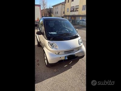 Begagnad Smart ForTwo Coupé 41 HK (30 kW) 2005 Grå Sportkupé