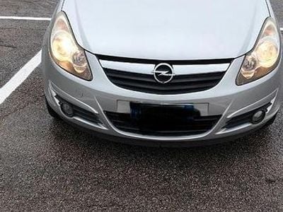 Usata Opel Corsa 85 CV (62 kW) 2010 Grigio Utilitaria