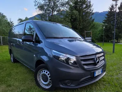 Usado Mercedes e-Vito 85 kW (116 CV) 2020 Azul Van