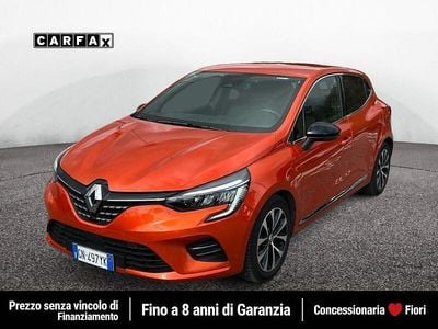 Usata Renault Clio V Techno 145 CV (106 kW) 2023 Arancione Utilitaria