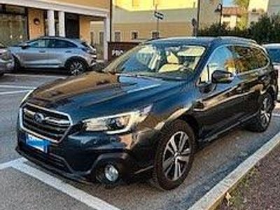 Usata Subaru Outback Premium 175 CV (128 kW) 2018 Blu Berlina