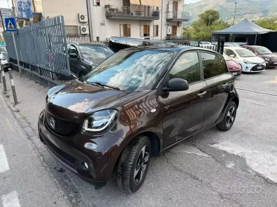 Usata Smart ForFour Passion 90 CV (66 kW) 2018 Marrone Utilitaria