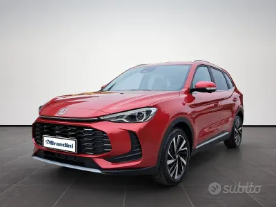 Nuova MG ZS Luxury 102 CV (75 kW) 2026 Diamon red SUV