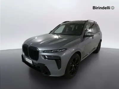 Usata BMW X7 Comfort Edition 352 CV (258 kW) 2025 Skyscraper grey metallic SUV