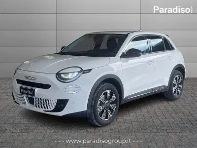 Usado Fiat 600 145 HP (106 kW) 2025 Branco SUV